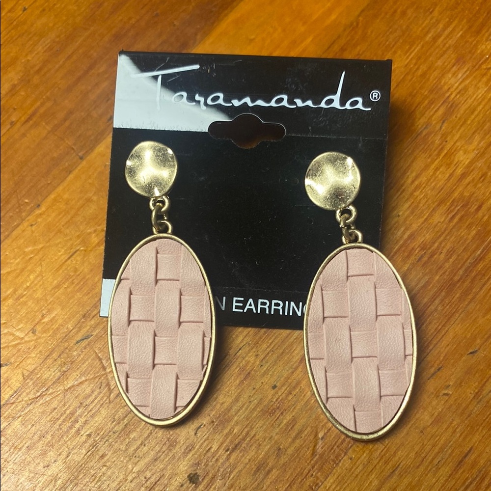 Teramanda Gold and Pink Oval Earrings